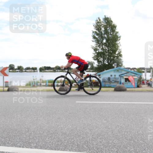 16.06.2024 - 26. Vierlanden-Triathlon Jannik Wohlers http://msf.ph/oto/6268075 16.06.2024 11:30:03 Radfahren 56, 202, 212, 433, 498, 527, 547, 565 meine-sportfotos.de
