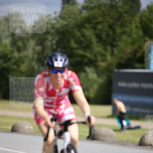 16.06.2024 - 26. Vierlanden-Triathlon Jannik Wohlers http://msf.ph/oto/6268088 16.06.2024 10:54:59 Radfahren 20, 84, 97, 196 meine-sportfotos.de