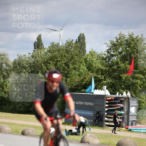 16.06.2024 - 26. Vierlanden-Triathlon Jannik Wohlers http://msf.ph/oto/6268096 16.06.2024 10:55:10 Radfahren 8 meine-sportfotos.de