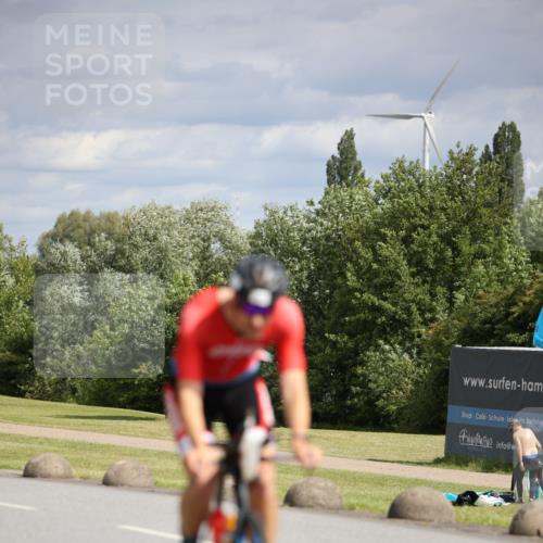 16.06.2024 - 26. Vierlanden-Triathlon Jannik Wohlers http://msf.ph/oto/6268112 16.06.2024 10:55:14 Radfahren 1, 8, 53 meine-sportfotos.de