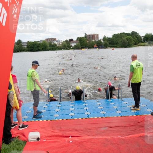 16.06.2024 - 7 Türme Triathlon MichiJ http://msf.ph/oto/6268180 16.06.2024 11:53:37 Schwimmen 133, 309, 325, 346, 381, 385, 397, 398, 445, 450, 456, 472, 520, 539, 572, 584, 593, 620 meine-sportfotos.de