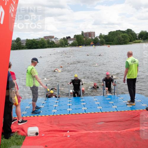 16.06.2024 - 7 Türme Triathlon MichiJ http://msf.ph/oto/6268182 16.06.2024 11:53:38 Schwimmen 133, 309, 325, 346, 381, 385, 397, 398, 445, 450, 456, 472, 520, 539, 572, 584, 593, 620 meine-sportfotos.de