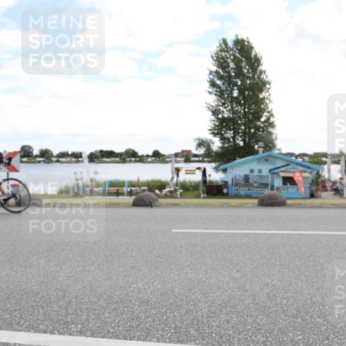 16.06.2024 - 26. Vierlanden-Triathlon Jannik Wohlers http://msf.ph/oto/6268190 16.06.2024 11:30:12 Radfahren 19, 32, 56, 205, 218, 289, 529, 551, 565, 636 meine-sportfotos.de