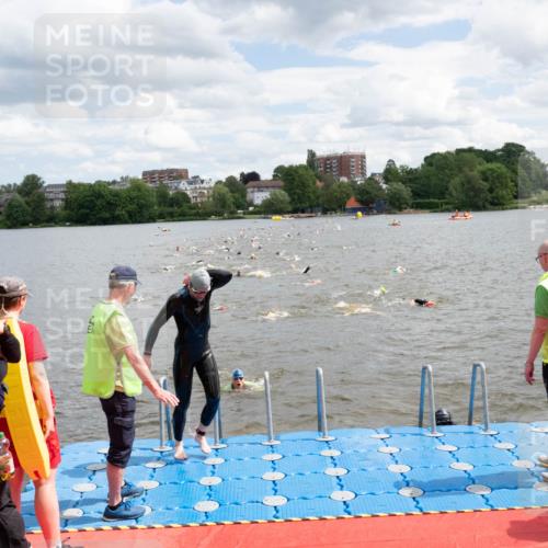 16.06.2024 - 7 Türme Triathlon MichiJ http://msf.ph/oto/6268249 16.06.2024 11:54:03 Schwimmen 133, 309, 318, 340, 385, 445, 498, 509, 528, 547, 584, 607 meine-sportfotos.de