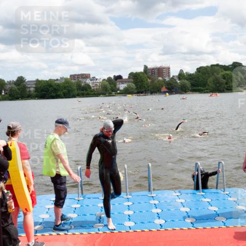 16.06.2024 - 7 Türme Triathlon MichiJ http://msf.ph/oto/6268254 16.06.2024 11:54:04 Schwimmen 133, 309, 318, 340, 342, 385, 445, 498, 509, 528, 547, 584, 607 meine-sportfotos.de