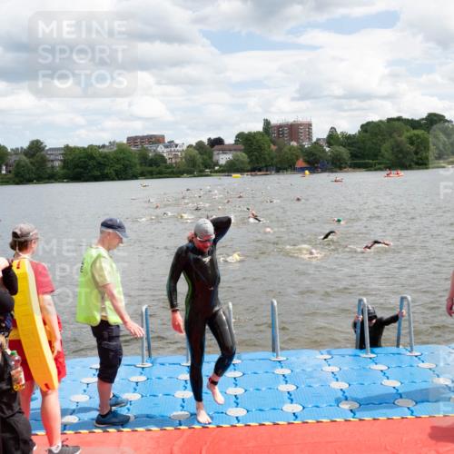 16.06.2024 - 7 Türme Triathlon MichiJ http://msf.ph/oto/6268256 16.06.2024 11:54:04 Schwimmen 133, 309, 318, 340, 342, 385, 445, 498, 509, 528, 547, 584, 607 meine-sportfotos.de