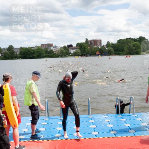 16.06.2024 - 7 Türme Triathlon MichiJ http://msf.ph/oto/6268258 16.06.2024 11:54:04 Schwimmen 133, 309, 318, 340, 342, 385, 445, 498, 509, 528, 547, 584, 607 meine-sportfotos.de