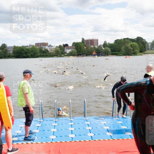 16.06.2024 - 7 Türme Triathlon MichiJ http://msf.ph/oto/6268275 16.06.2024 11:54:06 Schwimmen 133, 309, 318, 340, 342, 385, 445, 461, 498, 509, 528, 547, 584, 607 meine-sportfotos.de