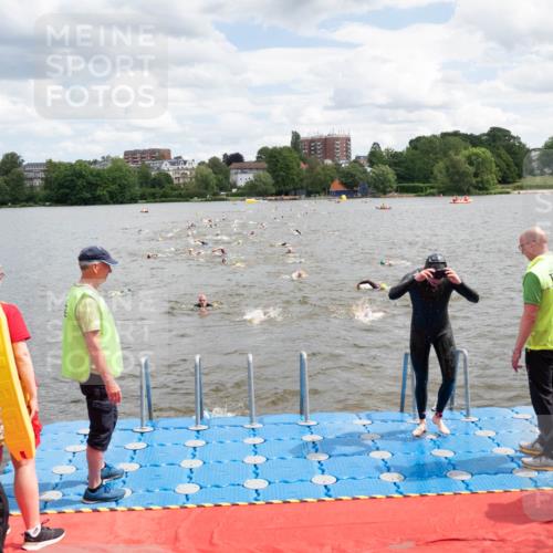 16.06.2024 - 7 Türme Triathlon MichiJ http://msf.ph/oto/6268283 16.06.2024 11:54:07 Schwimmen 133, 309, 318, 340, 342, 385, 445, 461, 498, 509, 524, 528, 547, 584, 607 meine-sportfotos.de
