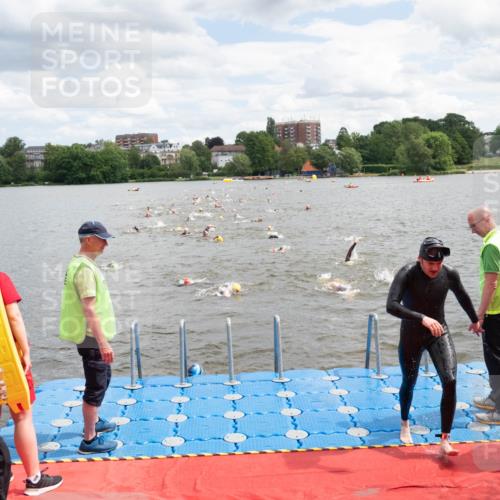 16.06.2024 - 7 Türme Triathlon MichiJ http://msf.ph/oto/6268291 16.06.2024 11:54:08 Schwimmen 133, 309, 318, 340, 342, 385, 461, 498, 509, 524, 528, 547, 584, 607 meine-sportfotos.de