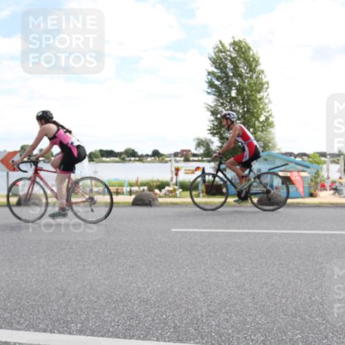 16.06.2024 - 26. Vierlanden-Triathlon Jannik Wohlers http://msf.ph/oto/6268296 16.06.2024 11:30:51 Radfahren 517, 572, 576 meine-sportfotos.de