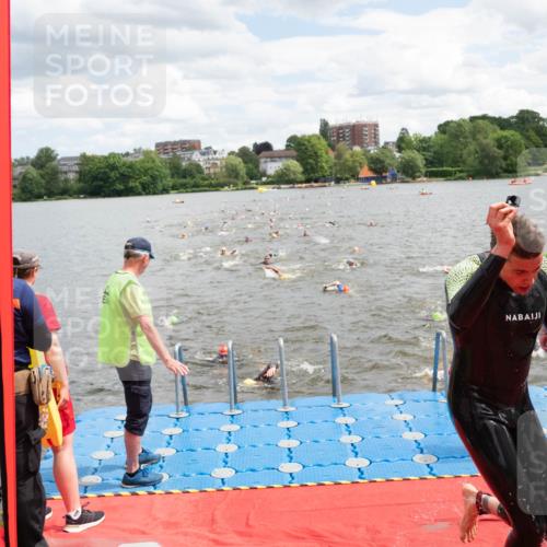 16.06.2024 - 7 Türme Triathlon MichiJ http://msf.ph/oto/6268304 16.06.2024 11:54:15 Schwimmen 133, 309, 310, 318, 340, 342, 385, 461, 498, 501, 509, 524, 528, 533, 547, 607 meine-sportfotos.de