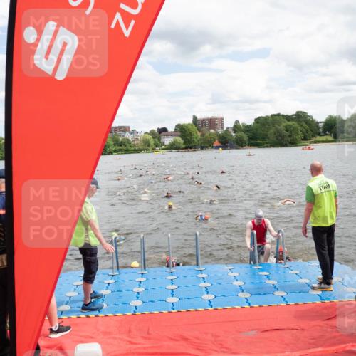 16.06.2024 - 7 Türme Triathlon MichiJ http://msf.ph/oto/6268313 16.06.2024 11:54:19 Schwimmen 133, 310, 318, 340, 342, 385, 461, 498, 501, 509, 524, 528, 533, 543, 547, 607 meine-sportfotos.de