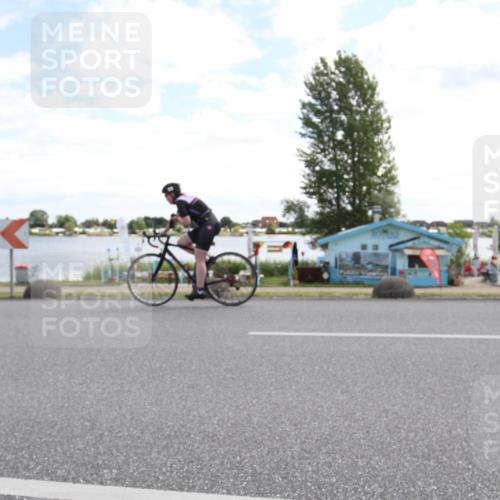 16.06.2024 - 26. Vierlanden-Triathlon Jannik Wohlers http://msf.ph/oto/6268314 16.06.2024 11:30:59 Radfahren 114, 338, 342 meine-sportfotos.de