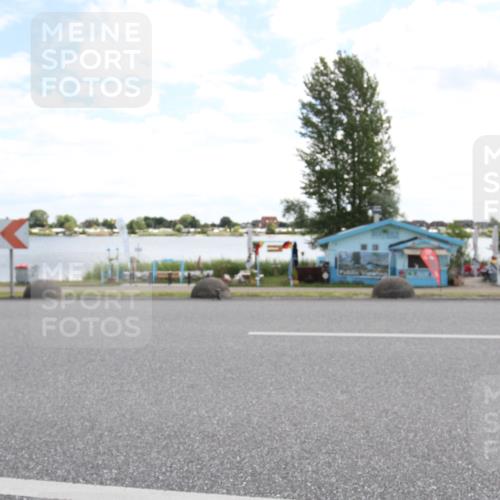 16.06.2024 - 26. Vierlanden-Triathlon Jannik Wohlers http://msf.ph/oto/6268332 16.06.2024 11:31:01 Radfahren 114, 338, 342 meine-sportfotos.de