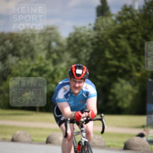 16.06.2024 - 26. Vierlanden-Triathlon Jannik Wohlers http://msf.ph/oto/6268341 16.06.2024 10:55:51 Radfahren 61, 200 meine-sportfotos.de