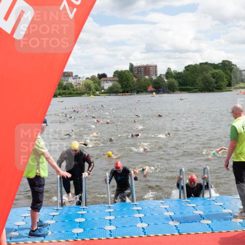 16.06.2024 - 7 Türme Triathlon MichiJ http://msf.ph/oto/6268342 16.06.2024 11:54:22 Schwimmen 133, 310, 318, 340, 342, 385, 461, 498, 501, 509, 524, 528, 533, 543, 547, 607, 610 meine-sportfotos.de