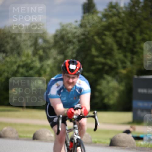 16.06.2024 - 26. Vierlanden-Triathlon Jannik Wohlers http://msf.ph/oto/6268344 16.06.2024 10:55:51 Radfahren 61, 200 meine-sportfotos.de