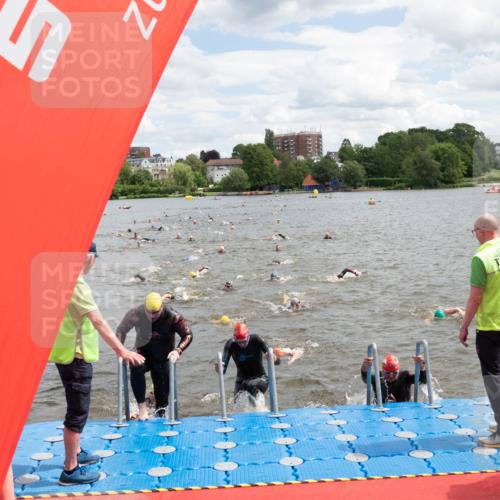16.06.2024 - 7 Türme Triathlon MichiJ http://msf.ph/oto/6268345 16.06.2024 11:54:23 Schwimmen 133, 310, 318, 340, 342, 385, 461, 498, 501, 509, 524, 528, 533, 543, 547, 607, 610 meine-sportfotos.de