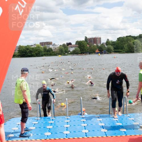 16.06.2024 - 7 Türme Triathlon MichiJ http://msf.ph/oto/6268351 16.06.2024 11:54:27 Schwimmen 310, 318, 340, 342, 388, 461, 484, 498, 501, 509, 524, 528, 533, 543, 547, 585, 607, 610 meine-sportfotos.de