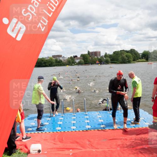 16.06.2024 - 7 Türme Triathlon MichiJ http://msf.ph/oto/6268358 16.06.2024 11:54:29 Schwimmen 310, 318, 340, 342, 388, 461, 484, 498, 501, 509, 524, 528, 533, 543, 547, 585, 607, 610 meine-sportfotos.de