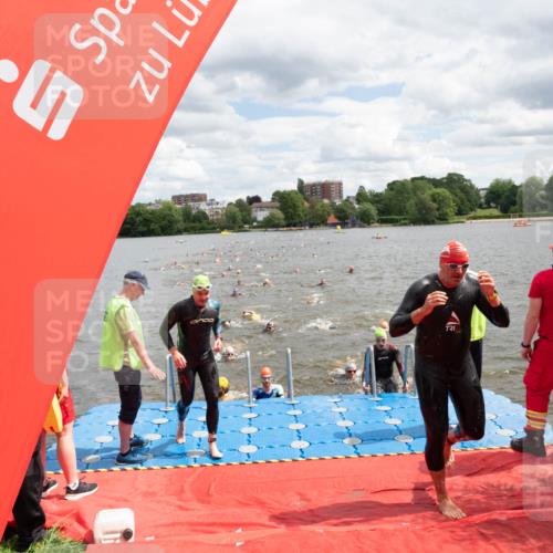 16.06.2024 - 7 Türme Triathlon MichiJ http://msf.ph/oto/6268365 16.06.2024 11:54:30 Schwimmen 310, 318, 321, 340, 342, 383, 388, 461, 484, 501, 509, 524, 528, 533, 543, 547, 585, 607, 610 meine-sportfotos.de