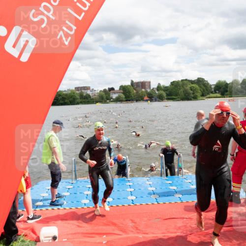 16.06.2024 - 7 Türme Triathlon MichiJ http://msf.ph/oto/6268367 16.06.2024 11:54:31 Schwimmen 310, 318, 321, 340, 342, 383, 388, 461, 484, 501, 509, 524, 528, 533, 543, 547, 585, 607, 610 meine-sportfotos.de
