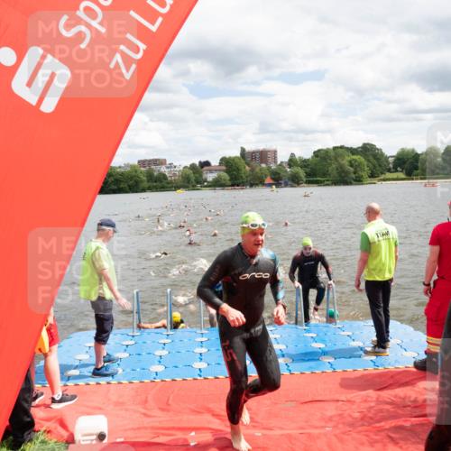 16.06.2024 - 7 Türme Triathlon MichiJ http://msf.ph/oto/6268373 16.06.2024 11:54:31 Schwimmen 310, 318, 321, 340, 342, 383, 388, 461, 484, 501, 509, 524, 528, 533, 543, 547, 585, 607, 610 meine-sportfotos.de