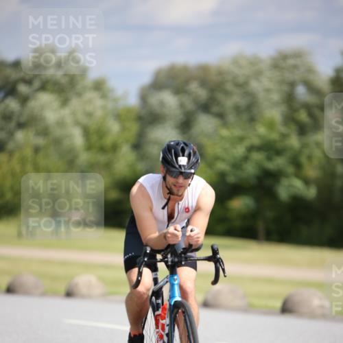 16.06.2024 - 26. Vierlanden-Triathlon Jannik Wohlers http://msf.ph/oto/6268380 16.06.2024 10:55:53 Radfahren 61, 200 meine-sportfotos.de