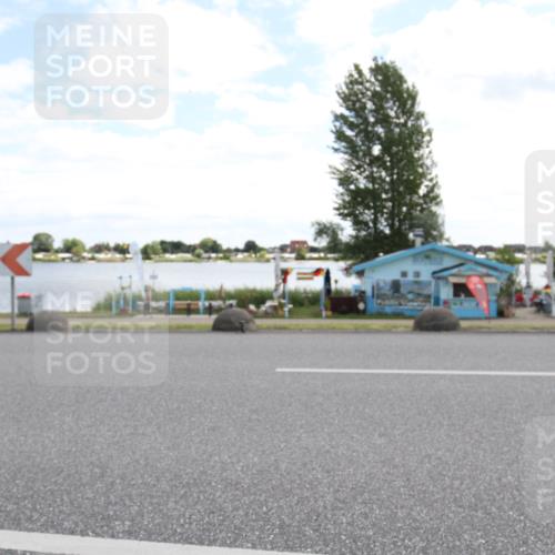 16.06.2024 - 26. Vierlanden-Triathlon Jannik Wohlers http://msf.ph/oto/6268381 16.06.2024 11:31:03 Radfahren 338, 342 meine-sportfotos.de