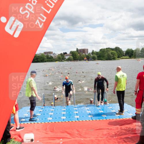 16.06.2024 - 7 Türme Triathlon MichiJ http://msf.ph/oto/6268383 16.06.2024 11:54:32 Schwimmen 310, 318, 321, 340, 342, 383, 388, 461, 484, 490, 501, 509, 524, 528, 533, 543, 547, 585, 607, 610 meine-sportfotos.de