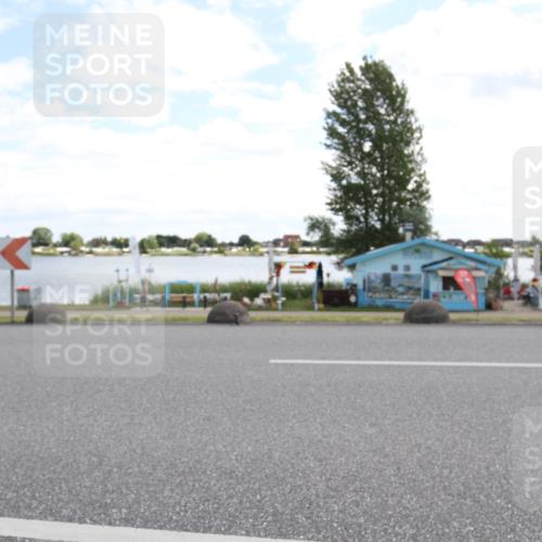 16.06.2024 - 26. Vierlanden-Triathlon Jannik Wohlers http://msf.ph/oto/6268391 16.06.2024 11:31:04 Radfahren 338, 342 meine-sportfotos.de