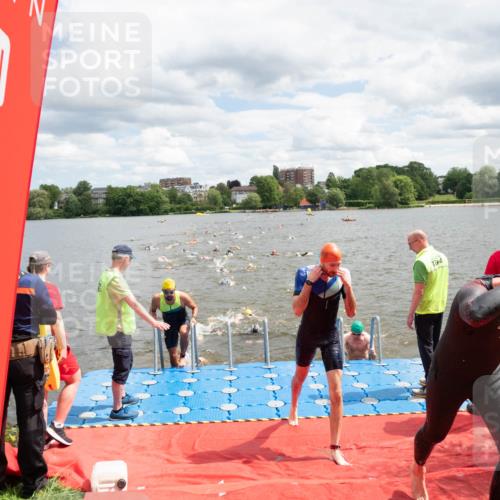 16.06.2024 - 7 Türme Triathlon MichiJ http://msf.ph/oto/6268409 16.06.2024 11:54:35 Schwimmen 310, 311, 318, 321, 342, 383, 388, 394, 461, 484, 490, 501, 509, 524, 528, 533, 543, 547, 585, 607, 610 meine-sportfotos.de