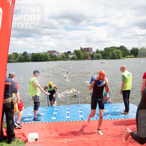16.06.2024 - 7 Türme Triathlon MichiJ http://msf.ph/oto/6268411 16.06.2024 11:54:35 Schwimmen 310, 311, 318, 321, 342, 383, 388, 394, 461, 484, 490, 501, 509, 524, 528, 533, 543, 547, 585, 607, 610 meine-sportfotos.de