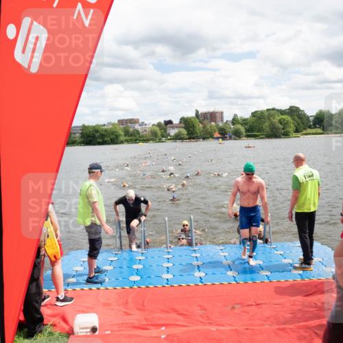 16.06.2024 - 7 Türme Triathlon MichiJ http://msf.ph/oto/6268420 16.06.2024 11:54:39 Schwimmen 310, 311, 318, 321, 342, 364, 383, 388, 394, 446, 461, 484, 490, 501, 509, 524, 528, 533, 543, 547, 585, 607, 610 meine-sportfotos.de