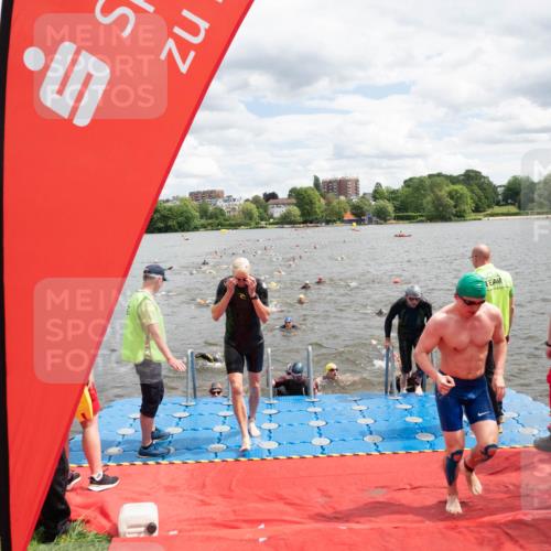 16.06.2024 - 7 Türme Triathlon MichiJ http://msf.ph/oto/6268431 16.06.2024 11:54:41 Schwimmen 310, 311, 318, 321, 342, 364, 383, 388, 394, 446, 461, 484, 490, 501, 524, 528, 533, 543, 547, 585, 607, 610 meine-sportfotos.de