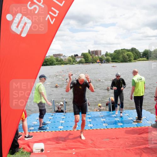 16.06.2024 - 7 Türme Triathlon MichiJ http://msf.ph/oto/6268438 16.06.2024 11:54:41 Schwimmen 310, 311, 318, 321, 342, 364, 383, 388, 394, 446, 461, 484, 490, 501, 524, 528, 533, 543, 547, 585, 607, 610 meine-sportfotos.de
