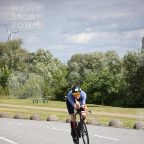 16.06.2024 - 26. Vierlanden-Triathlon Jannik Wohlers http://msf.ph/oto/6268456 16.06.2024 10:56:11 Radfahren 176 meine-sportfotos.de