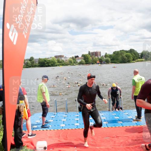 16.06.2024 - 7 Türme Triathlon MichiJ http://msf.ph/oto/6268465 16.06.2024 11:54:47 Schwimmen 310, 311, 318, 321, 342, 364, 383, 388, 394, 412, 420, 446, 461, 477, 479, 484, 490, 501, 524, 533, 543, 547, 585, 610 meine-sportfotos.de