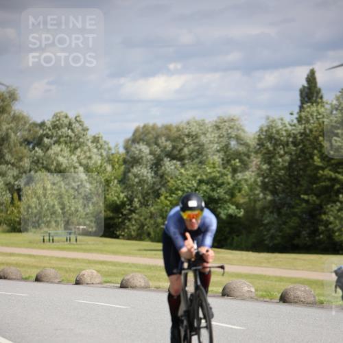 16.06.2024 - 26. Vierlanden-Triathlon Jannik Wohlers http://msf.ph/oto/6268469 16.06.2024 10:56:12 Radfahren 176, 184 meine-sportfotos.de