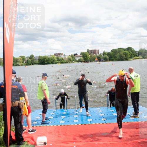 16.06.2024 - 7 Türme Triathlon MichiJ http://msf.ph/oto/6268474 16.06.2024 11:54:50 Schwimmen 310, 311, 321, 323, 342, 364, 383, 386, 388, 394, 412, 420, 446, 461, 477, 479, 484, 490, 501, 524, 533, 543, 585, 610 meine-sportfotos.de