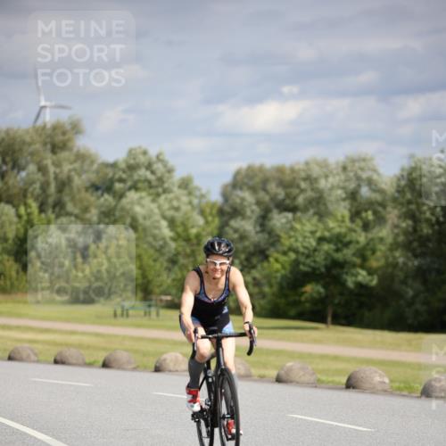 16.06.2024 - 26. Vierlanden-Triathlon Jannik Wohlers http://msf.ph/oto/6268476 16.06.2024 10:56:14 Radfahren 176, 184 meine-sportfotos.de