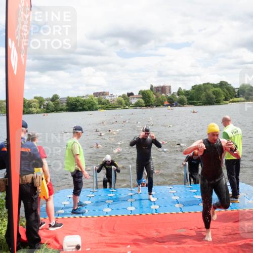 16.06.2024 - 7 Türme Triathlon MichiJ http://msf.ph/oto/6268477 16.06.2024 11:54:50 Schwimmen 310, 311, 321, 323, 342, 364, 383, 386, 388, 394, 412, 420, 446, 461, 477, 479, 484, 490, 501, 524, 533, 543, 585, 610 meine-sportfotos.de