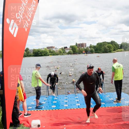 16.06.2024 - 7 Türme Triathlon MichiJ http://msf.ph/oto/6268482 16.06.2024 11:54:51 Schwimmen 310, 311, 321, 323, 342, 364, 383, 386, 388, 394, 412, 420, 446, 461, 477, 479, 484, 490, 501, 524, 533, 543, 585, 610 meine-sportfotos.de