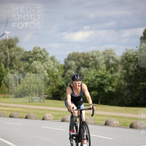 16.06.2024 - 26. Vierlanden-Triathlon Jannik Wohlers http://msf.ph/oto/6268488 16.06.2024 10:56:15 Radfahren 176, 184 meine-sportfotos.de
