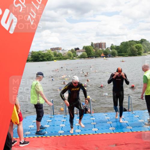 16.06.2024 - 7 Türme Triathlon MichiJ http://msf.ph/oto/6268490 16.06.2024 11:54:53 Schwimmen 310, 311, 321, 323, 364, 383, 386, 388, 394, 412, 420, 446, 461, 477, 479, 484, 490, 501, 524, 533, 543, 564, 585, 610 meine-sportfotos.de
