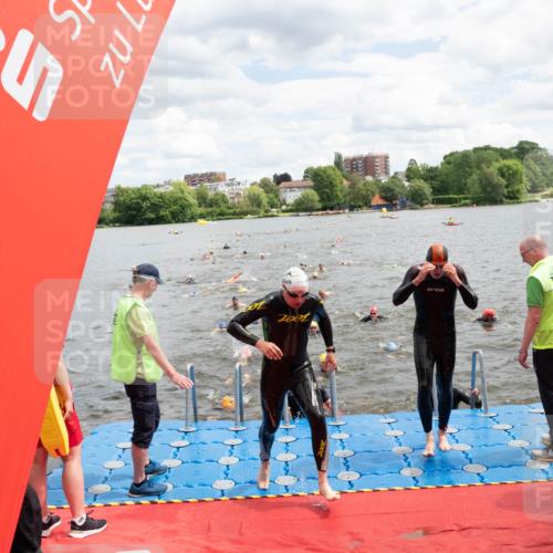 16.06.2024 - 7 Türme Triathlon MichiJ http://msf.ph/oto/6268493 16.06.2024 11:54:53 Schwimmen 310, 311, 321, 323, 364, 383, 386, 388, 394, 412, 420, 446, 461, 477, 479, 484, 490, 501, 524, 533, 543, 564, 585, 610 meine-sportfotos.de