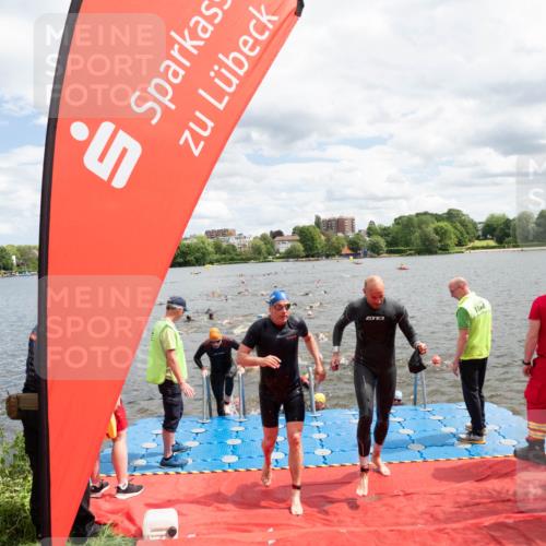 16.06.2024 - 7 Türme Triathlon MichiJ http://msf.ph/oto/6268499 16.06.2024 11:54:59 Schwimmen 310, 311, 321, 323, 341, 364, 373, 383, 386, 388, 394, 412, 420, 446, 477, 479, 484, 490, 493, 497, 532, 533, 543, 563, 564, 585, 610 meine-sportfotos.de