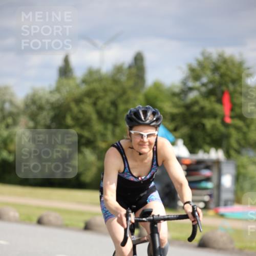 16.06.2024 - 26. Vierlanden-Triathlon Jannik Wohlers http://msf.ph/oto/6268504 16.06.2024 10:56:16 Radfahren 176, 184 meine-sportfotos.de