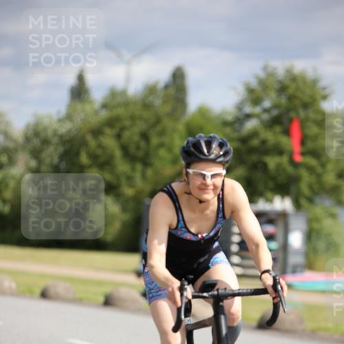 16.06.2024 - 26. Vierlanden-Triathlon Jannik Wohlers http://msf.ph/oto/6268507 16.06.2024 10:56:16 Radfahren 176, 184 meine-sportfotos.de